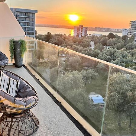 White Tower Mamaia - Private Apartment Экстерьер фото