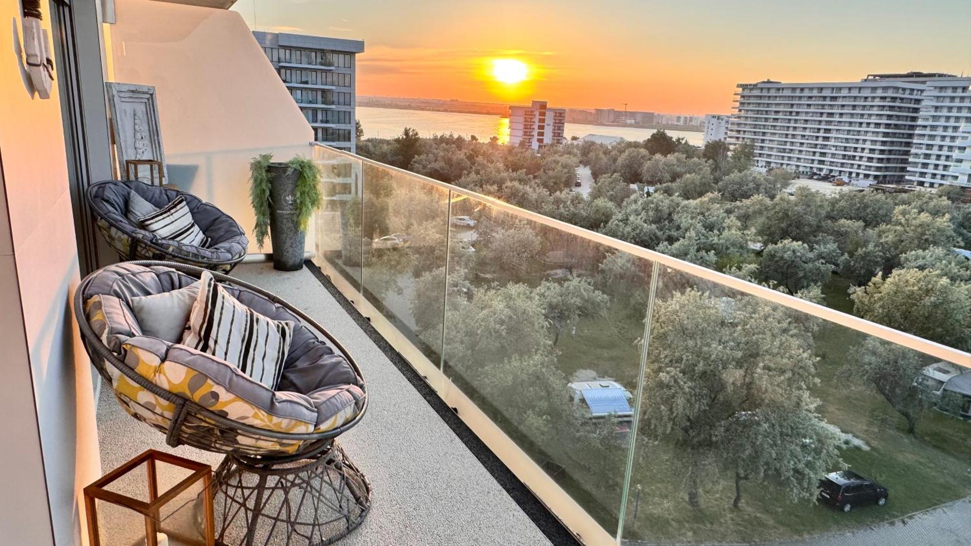 White Tower Mamaia - Private Apartment Экстерьер фото