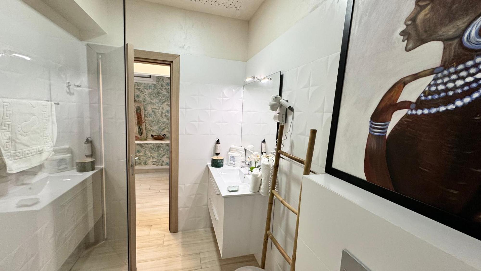 White Tower Mamaia - Private Apartment Экстерьер фото