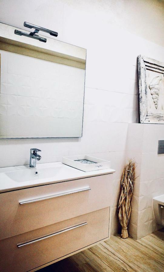 White Tower Mamaia - Private Apartment Экстерьер фото