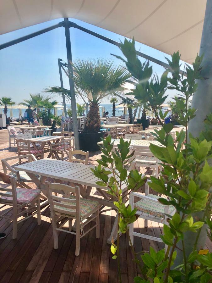 White Tower Mamaia - Private Apartment Экстерьер фото